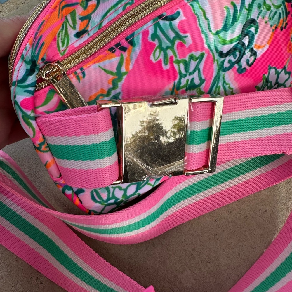 Lilly Pulitzer Pink and Green Floral belt bag - Picture 3 of 13